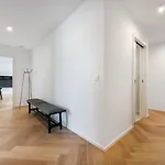 Apartma Modern Three-bedroom Masarykova With Private Parking Ljubljana