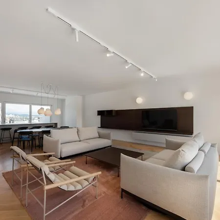 Modern Three-bedroom Masarykova With Private Parking Apartment *