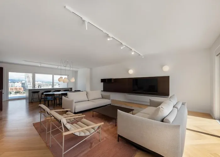 Modern Three-bedroom Masarykova With Private Parking Apartman *