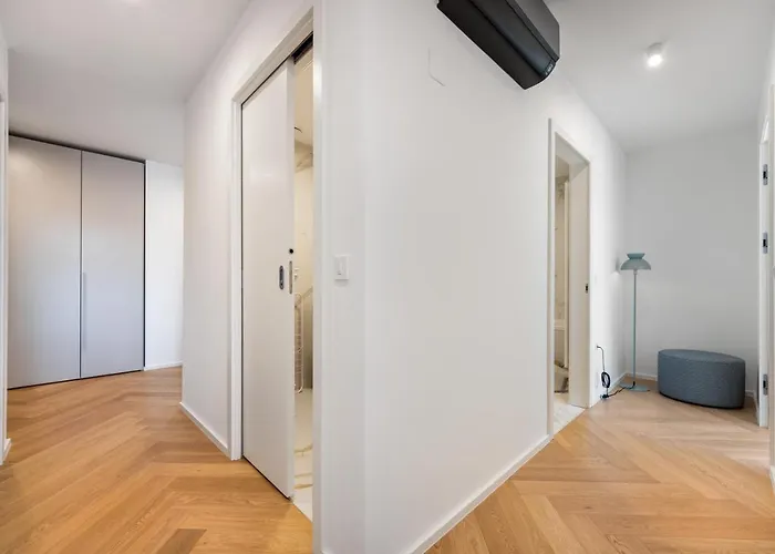 Modern Three-bedroom Masarykova With Private Parking Apartman *