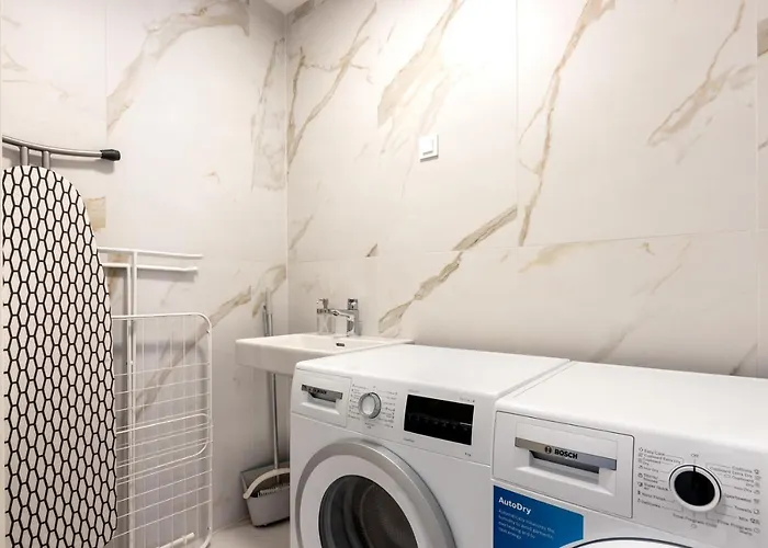 Modern Three-bedroom Masarykova With Private Parking * 卢布尔雅那