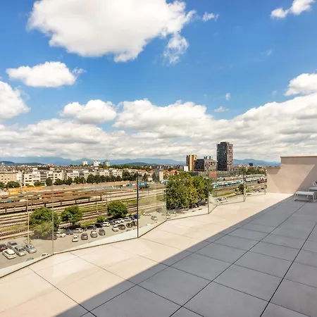 Modern Three-bedroom Masarykova With Private Parking